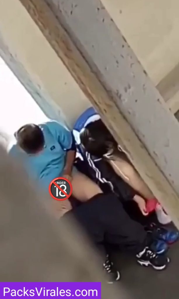 Cogen En La Escuela Y Se Hacen Virales 10