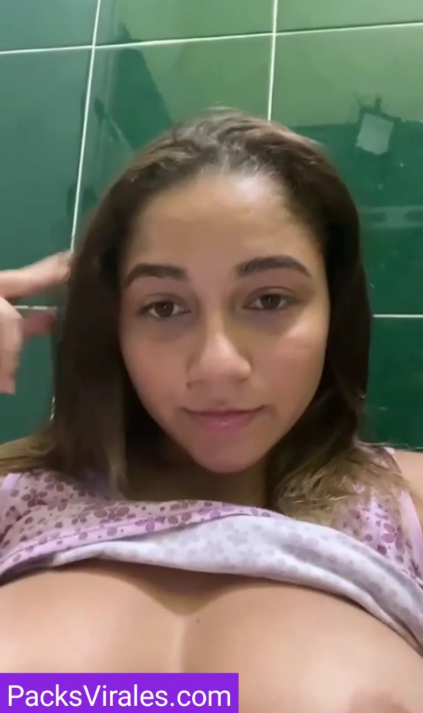 Tetonsita Traviesa Espera Que Todos Se Vayan Para Mandar Pack 10