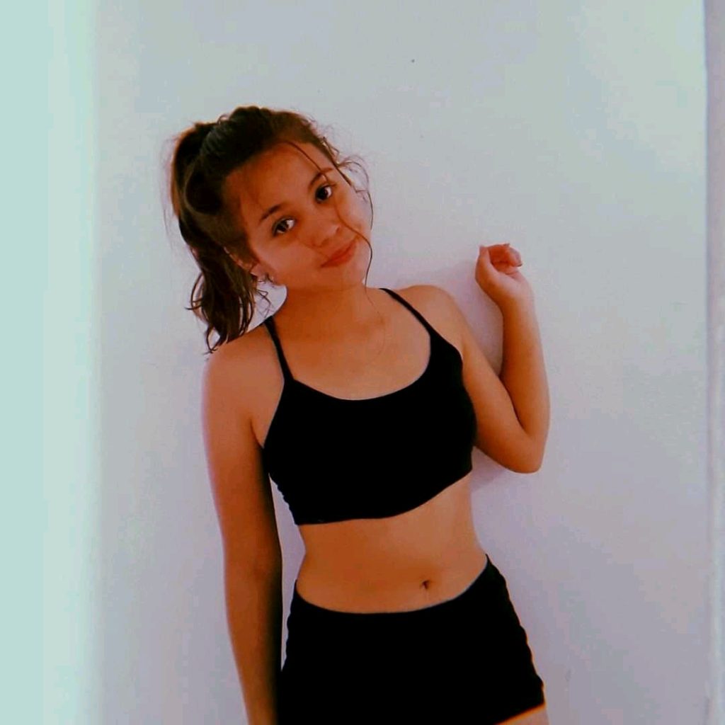 Sabrina Linda Adolescente + Vídeo Cogiendo 10