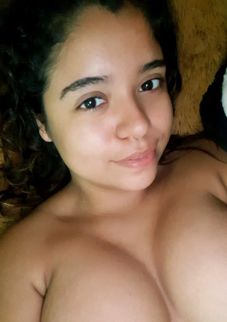 Pack Viral De Morra Tetona En Tríos Y Más 10