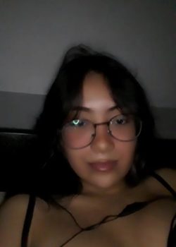 Nena Preciosa De Ricos Pezones 16