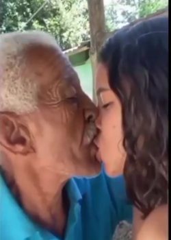 Morra Se Deja Coger Del Abuelo + Videos Virales 16