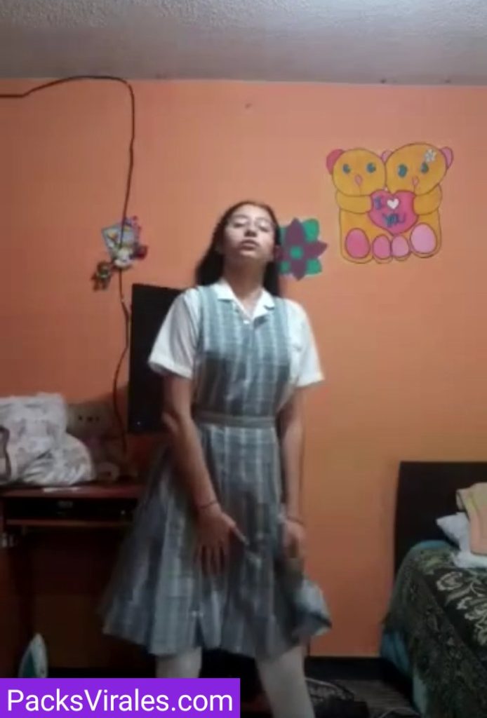 Colegiala Blanquita Pendeja + Vídeo Desnudita Full 10