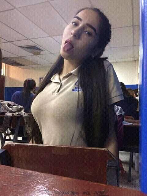 Bella Estudiante Nalgona + Rico Pack + Vídeo 10