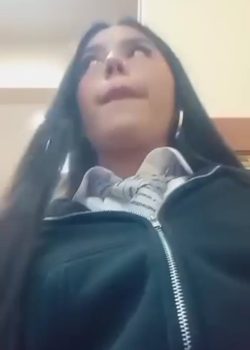 Se masturba En El colegio porque todo le vale verga 17