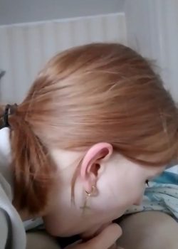 Morrita Curiosa Y Bonita Aprende A Tragar Lechita 14