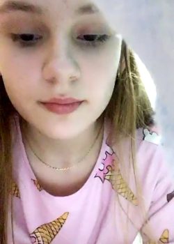 Deliciosa Estudiante De Tetas Pequeñas+ Vídeo Desnuda 16