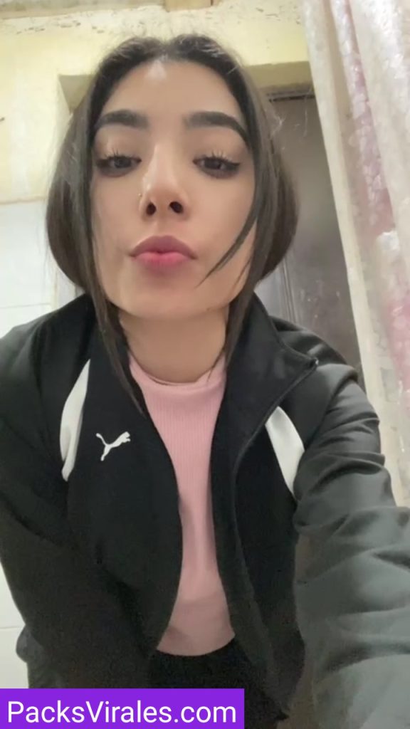 Divina Estudiante Lo Muestra Todo En Rico Vídeo 10