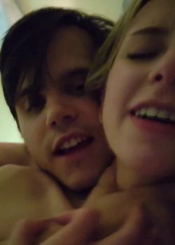 Minita Rubia Cogiendo Con Su Vato 16