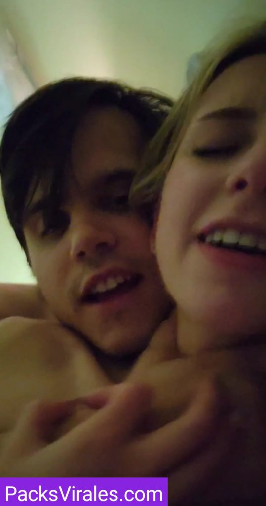 Minita Rubia Cogiendo Con Su Vato 10