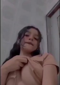 Morrita De Enormes Tetas + Vídeos 19