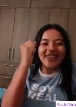 La prima pierde y le tocó ceder su cuerpo 13