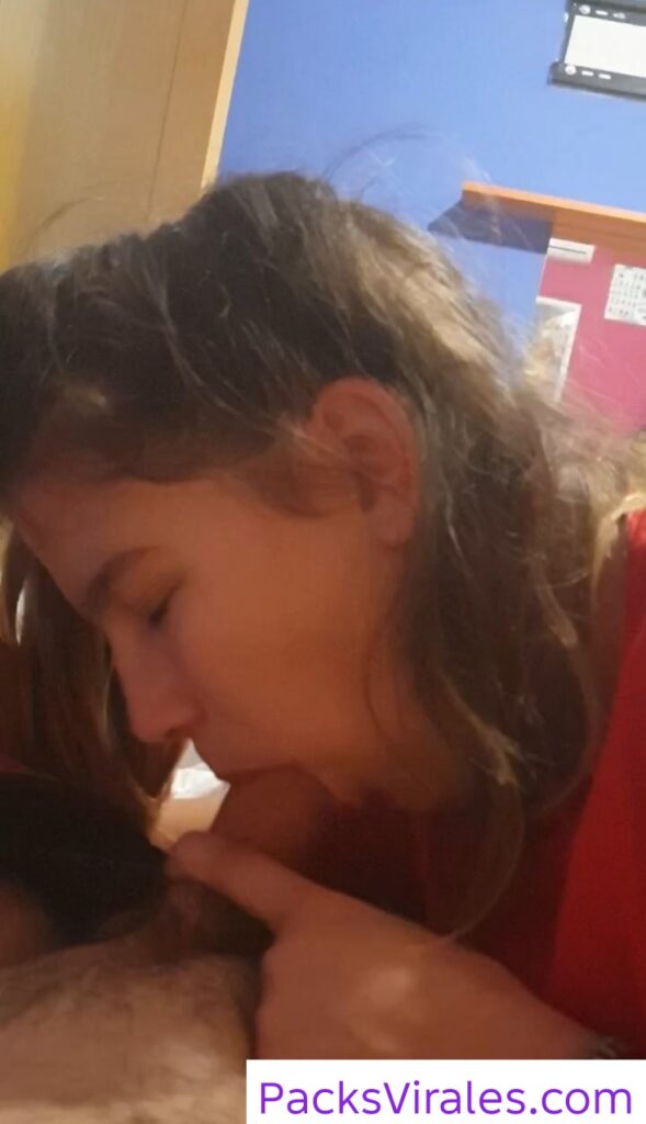 Tímida pero le encanta la verga ajena 10