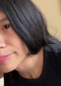 Morrita Bien putita con sus compañeros 1