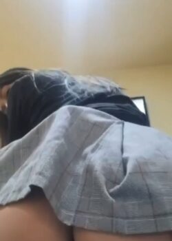 Pack Exclusivo De Colegiala Culona Masturbándose 14