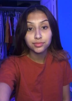 Ricura de jovencita con tetas pequeñas 20