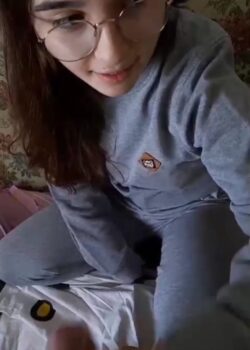 A la prima le encanta mi lechita 17