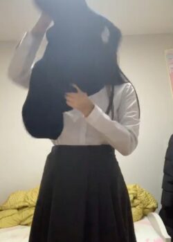 Colegiala blanquita se graba masturbandose y más 6