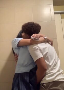 Le dan verga en los baños de la institución+ Video Full 17