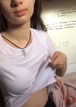 Tetona estudiante y peludita 14