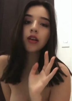 Mina Traviesa Baila Desnuda Y Se Toca 4