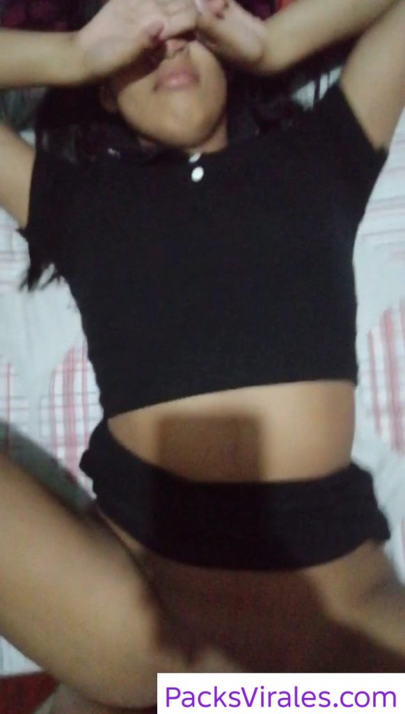 Pendeja no queria ser grabada por su novio 10