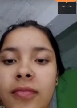 Se desnuda en Video llamada para su vato 12