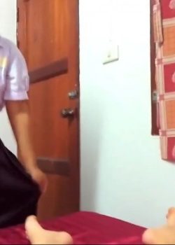 Pendeja estudiante pasa la materia con panocha 11