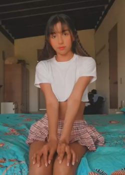 Deliciosa Estudiante Con Laguna Azul + Video Full 4