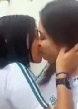Las nuevas en la uni se hacen virales + videos 12