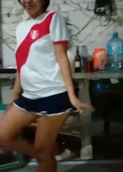 Mina Peruana Le Baila Desnuda & Más A Su Novio 7