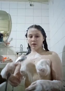 Jovencita golosa y nalgona 7