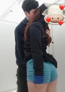 Más videos de la estudiante nalgona cogiendo rico 15